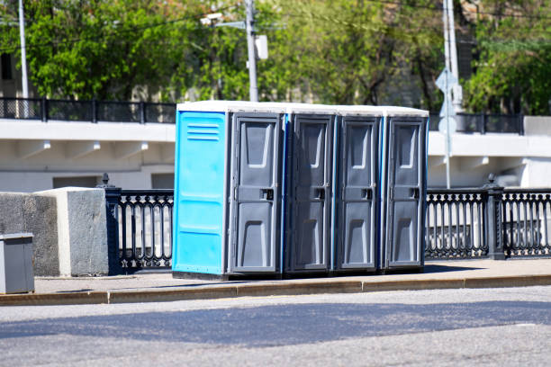 Portable Toilet Options We Offer in Charter Oak, CA